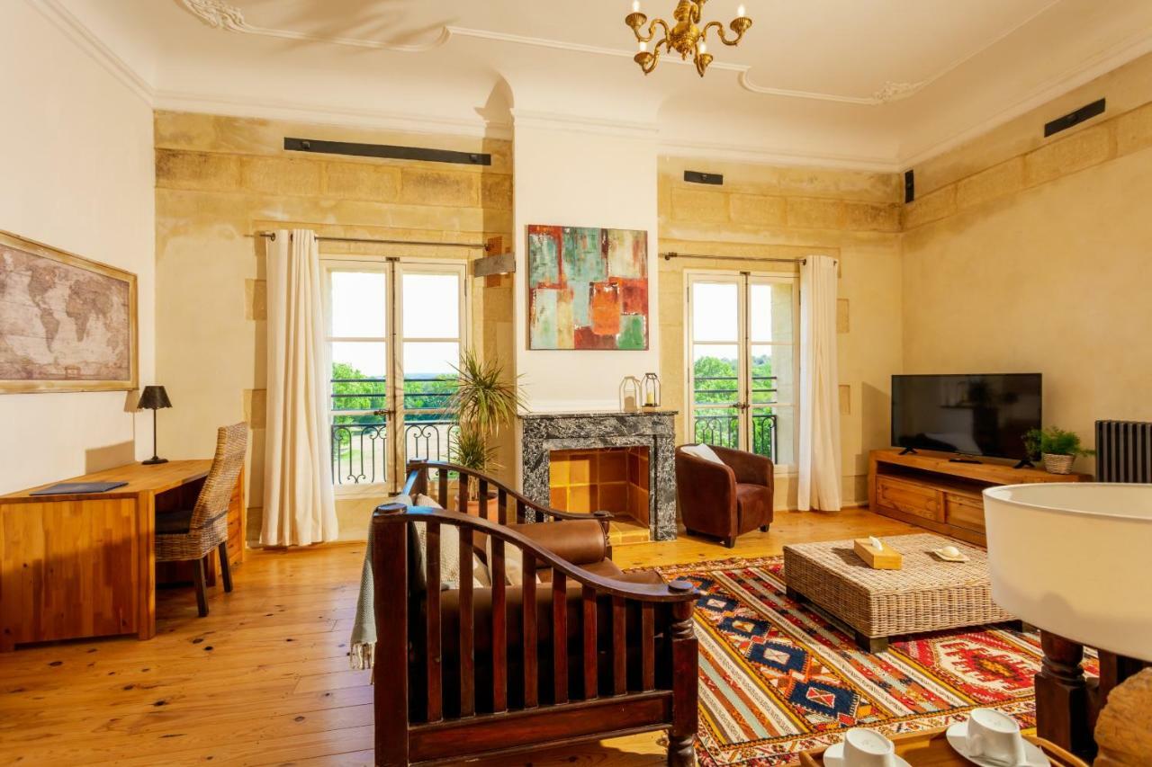 Chateau De Pondres Villevieille Bagian luar foto